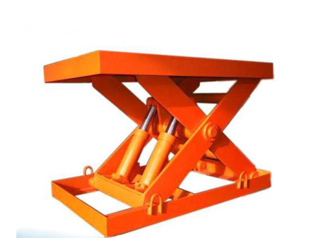 貨梯廠家(jiā)-西安液壓貨(huo)梯-導軌液壓(yā)貨梯多少錢(qián)